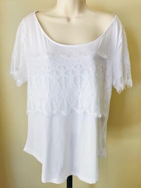 New York & Company SoHo White Lace Trim Top Size L